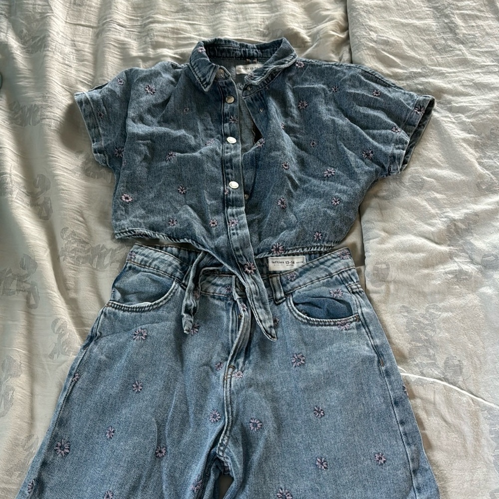 Two pieces girl jeans and top